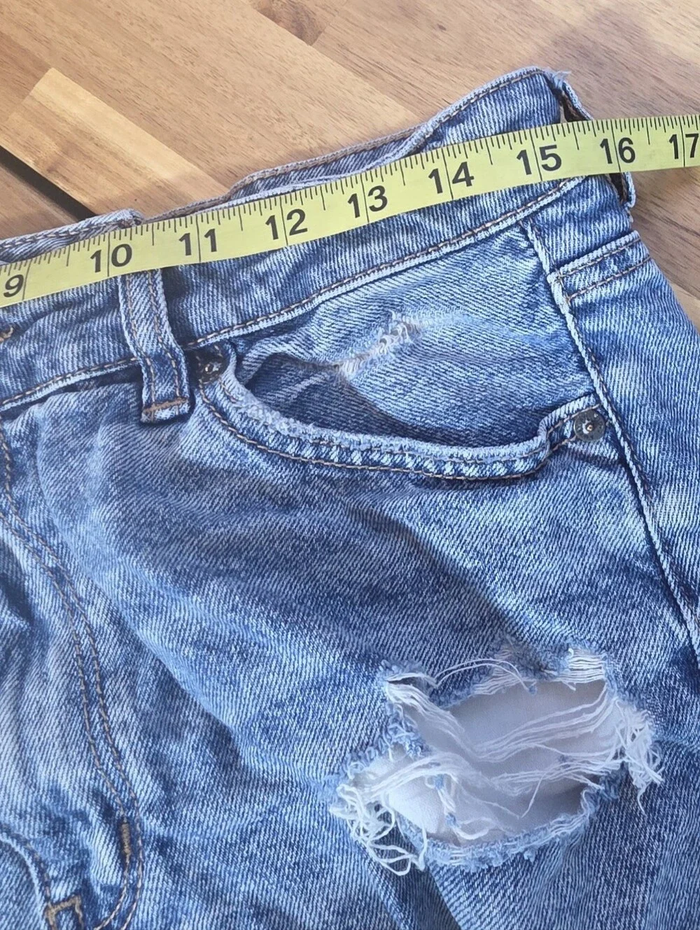 American Eagle Shorts Strigid Denim Distressed Blue Womens Size 10